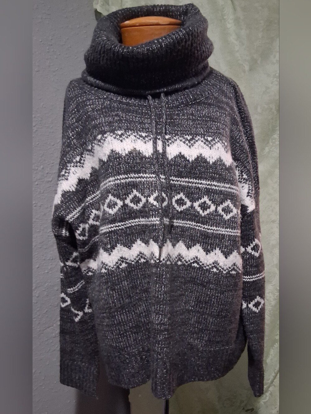 Tribal Gray & White Fair Isle Pull Over Turtleneck Sweater